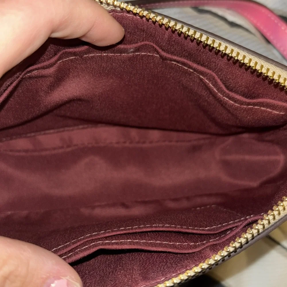 Brand new coach bag. Pink & tan ! No tags but never used! - Picture 2 of 2